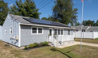422 Maple Dr, Belford, NJ 07718