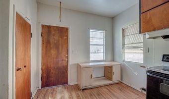 909 W Minnesota Ave, Chickasha, OK 73018