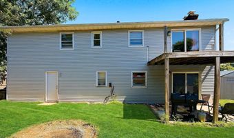 81 Elm St, Beachwood, NJ 08722