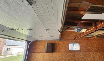 430 N Simon St, Ada, OH 45810