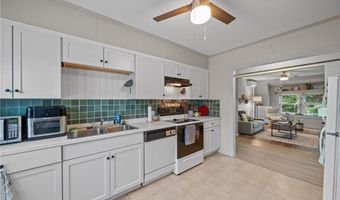 49 Arnold St, East Providence, RI 02915