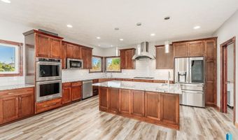 1817 W Ashton Trl, Brandon, SD 57005