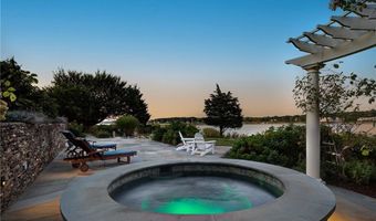 115 Beavertail Rd, Jamestown, RI 02835