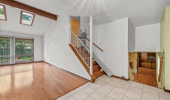602 E Hackberry Dr, Arlington Heights, IL 60004