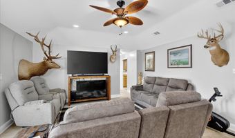 14916 Dismuke Dr, Biloxi, MS 39532