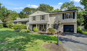 51 Normandy Ct, Middletown, NJ 07748