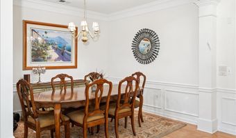 28 N De Baun Ave 208, Airmont, NY 10901