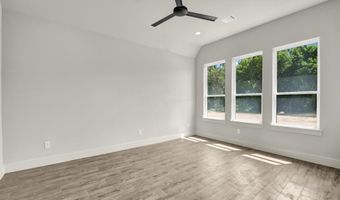 313 Wrangler Ct, Weatherford, TX 76085