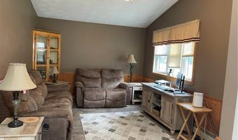 2 Timberwolf Dr, Cumberland, RI 02864