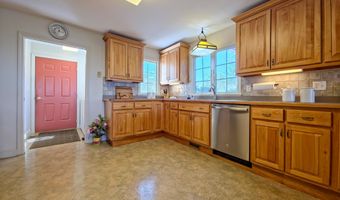 4 Mainstay Ln, Bourne, MA 02532