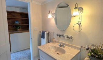 398 N Chillicothe Rd, Aurora, OH 44202