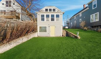 200 Narragansett Ave, East Providence, RI 02915