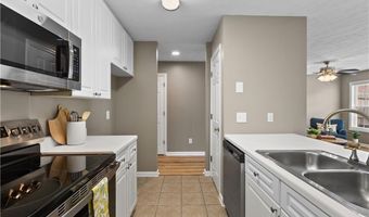 2428 UNIVERSITY Dr 403, Auburn, AL 36830