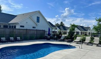 2930 Green Hills Dr, Ames, IA 50014