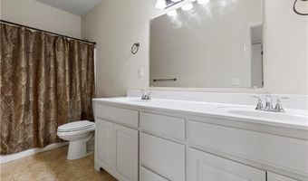 302 NE M St, Bentonville, AR 72712