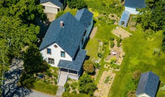 21 Elm St, Belfast, ME 04915