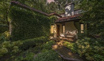 106 E Idler Ave, Beverly Shores, IN 46301
