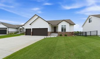 1113 W Lakeway Ct, Andover, KS 67002