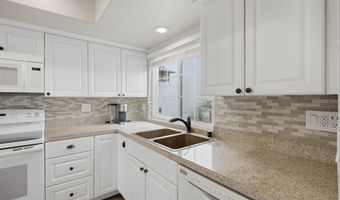 2993 Lexington Cir, Carlsbad, CA 92010