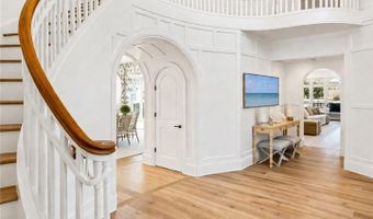 85 Nayatt Rd, Barrington, RI 02806