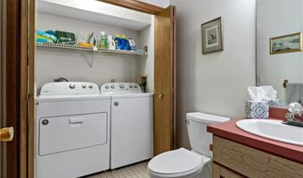 50 S Bay Dr 19, Narragansett, RI 02882