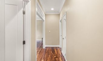 4226 40TH St N, Arlington, VA 22207