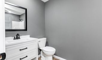 521 W Maple St, Austin, IN 47102