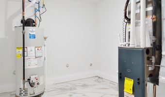 92 W 6TH St, Bayonne, NJ 07002