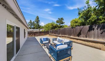 5570 Rock Tree Dr, Agoura Hills, CA 91301