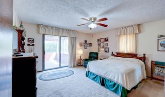 4 Lakeridge Dr, Arkansas City, KS 67005