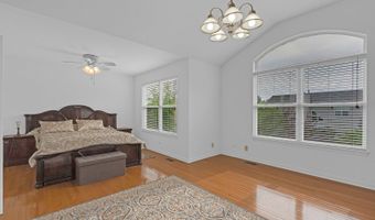 2324 Tracy Ln, Algonquin, IL 60102