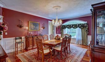 8 Meeting Rock Dr, Atkinson, NH 03811