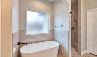 164 Crescent Rdg, Adkins, TX 78101