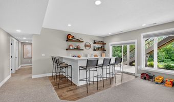 1007 Lynne Dr, Adel, IA 50003