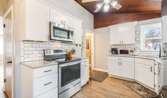 818 W MARQUETTE St, Appleton, WI 54914