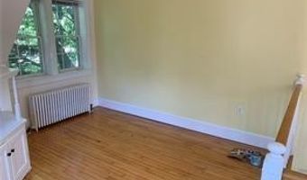 11 Admiral Kalbfus Rd, Newport, RI 02840