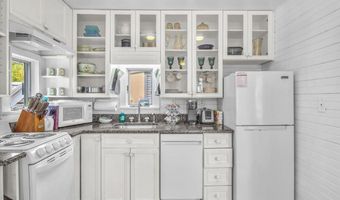6 A Leeward Ct, Bald Head Island, NC 28461