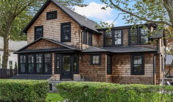 14 Robinson St, Narragansett, RI 02882
