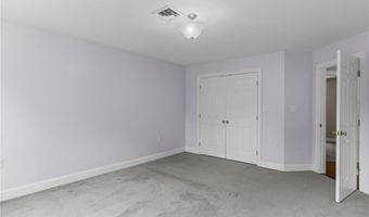 16 Leonard Dr, North Smithfield, RI 02896