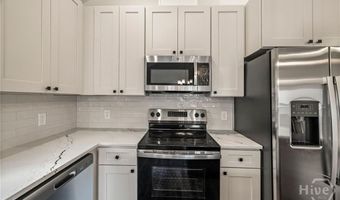 1917 Harrison St, Savannah, GA 31404