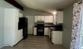 1501 Mardan Dr, Adrian, MI 49221