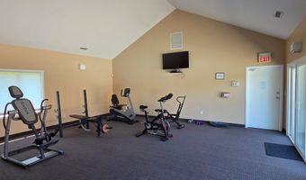 64 Montoya Dr 64, Branford, CT 06405