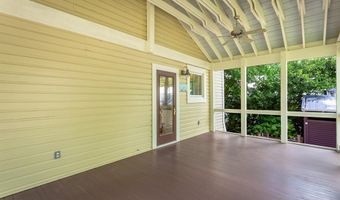 15 8th St, Apalachicola, FL 32320