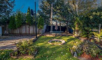 104 Lakewood Dr, Antioch, IL 60002