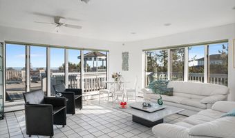 22 E 7TH St, Barnegat Light, NJ 08006