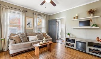 27 Dean Ave, Johnston, RI 02919