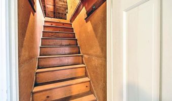 9 KNAPTON St, Barrington, RI 02806