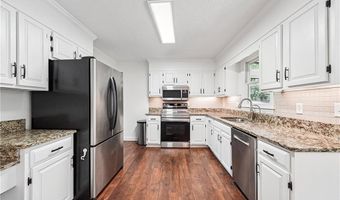 5600 Surrey Ct, Alpharetta, GA 30009