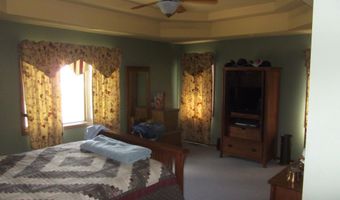 680 N Easton Dr, Angola, IN 46703