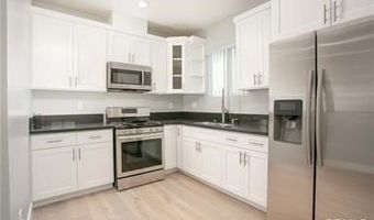 614 W 85th St 1/2, Los Angeles, CA 90044